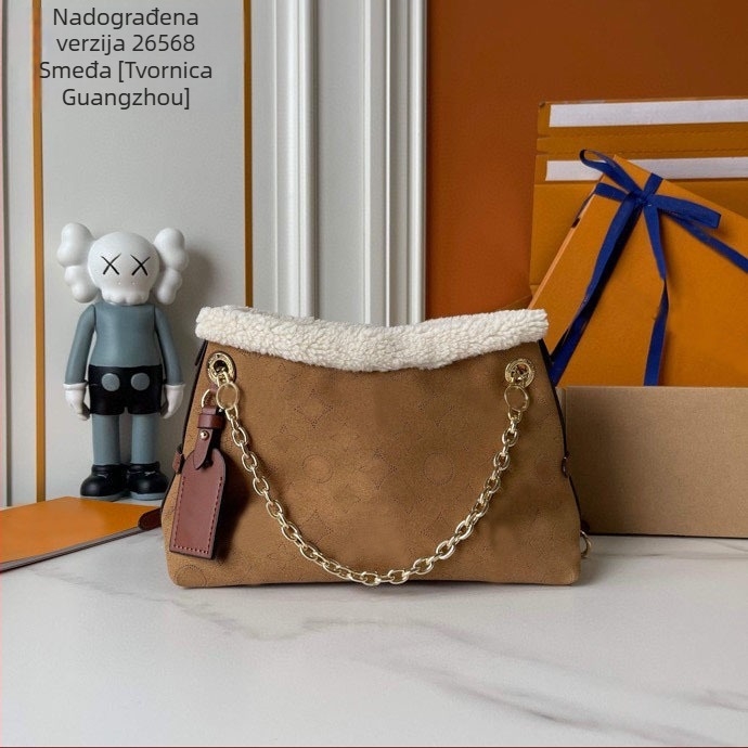 Ženska krznena tote torba — vrhunske kvalitete, svestrana, srednje veličine, nosi se na rame ili crossbody, s printom, zimsko izdanje 2025
