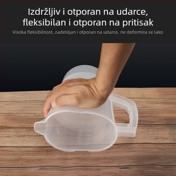 Ručna presa za sok s ugrađenim infuzorom za čaj i kavu, boca za hladnu vodu od prehrambenog PP uz kriške limuna
