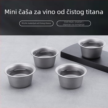Vanjski set od čistog titana: mala čaša za vino s jednim slojem i Kung Fu čajni set