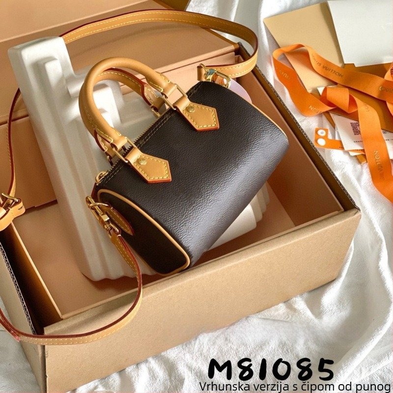 Monogram torbica za ramena i crossbody Boston jastuk oblik, cilindrična koža, mala veličina