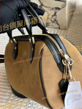 Nova ženska torba Boston Pillow brenda C, moderna torba za ručno nošenje ili preko ramena, bucket bag stil, retro dizajn