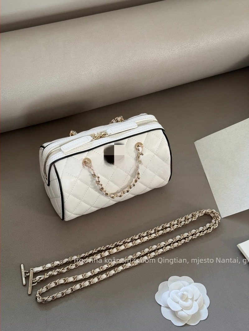 Nova Xiaoxiangjia 25P u strip-stilu panda bowling torba s lancem i jastukom, crossbody torba za žene Boston torba, proljeće 2025