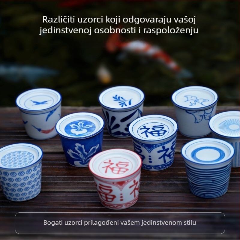 Čajna šalica s podglazurnim motivom i znakom sreće, japanskog stila plavo-bijela saké šalica, porcelinska čašica za vodu, majstorska šalica — lagani luksuz retro