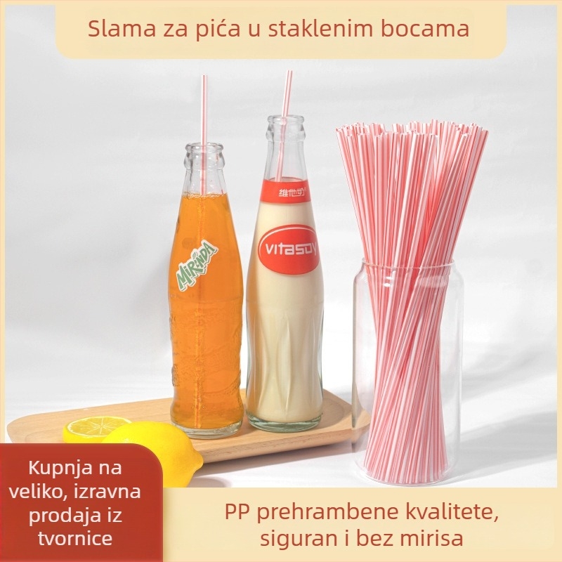 Jednokratna Vita slamka za napitke Arctic Ocean, staklena boca gaziranih pića Coca-Cola i Sprite, šarena ravna cijev, sojino mlijeko
