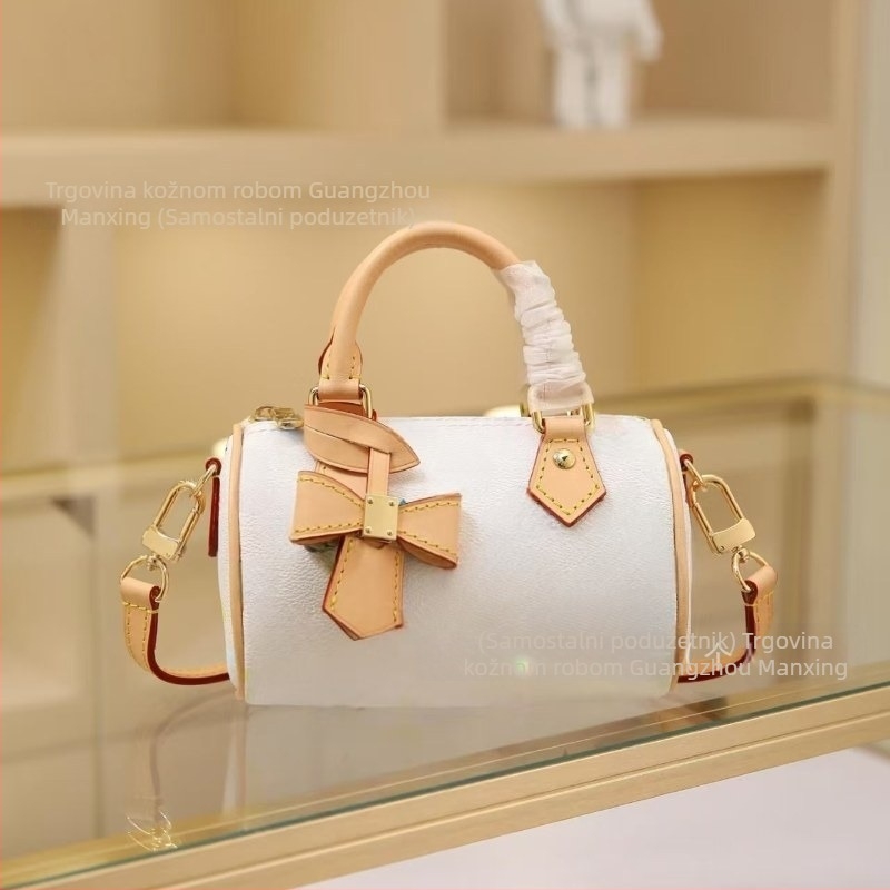 Takashi Murakami x nanoSPEEDY: Bijela trobojna torba tipa jastuk za rame s mašnicom