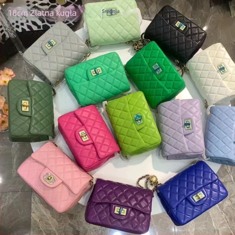 Torba od prave kože, mala kvadratna, dijamantno šivanje, zlatni detalji, lančani remen, crossbody, zaključavanje bravom, unutarnja džep s patentnim zatvaračem, džep za telefon, srednja veličina, horizontalni kvadrat, street stil