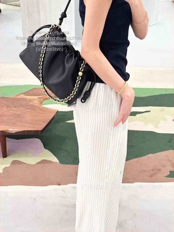 Torba od prave kože ovce u oblaku oblika, sa šnimom i lancem, plisirana, za nošenje u ruci, na ramenu ili crossbody za žene