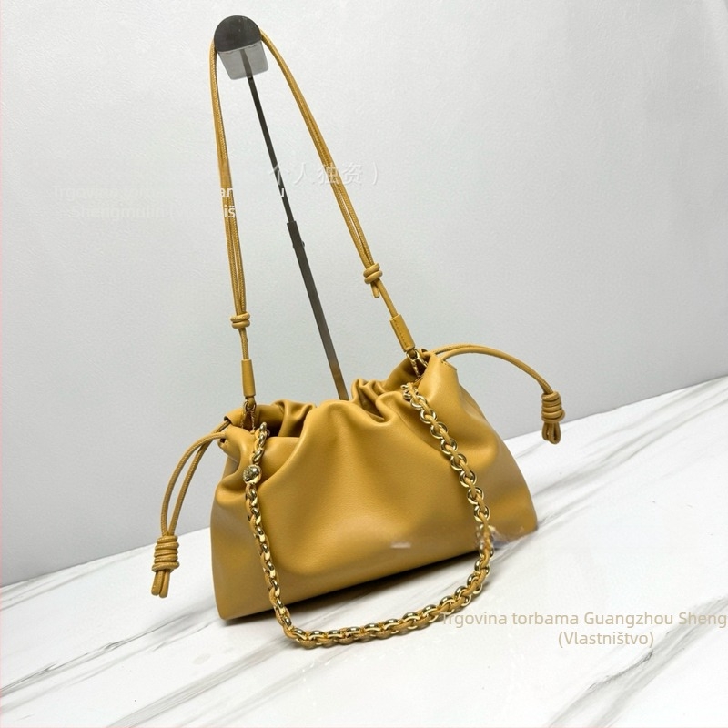 Torba od prave kože ovce u oblaku oblika, sa šnimom i lancem, plisirana, za nošenje u ruci, na ramenu ili crossbody za žene