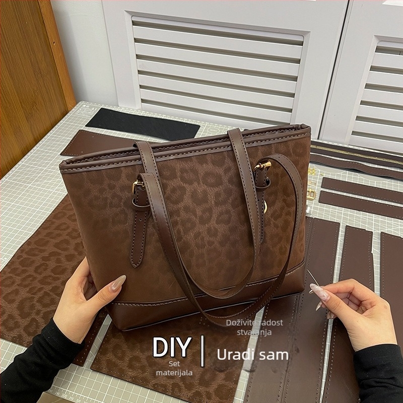 Leopard uzorak retro ručno izrađena ženska torba, velika zapremina, bucket stil ramenska torba, DIY materijalna torba, proljeće 2026