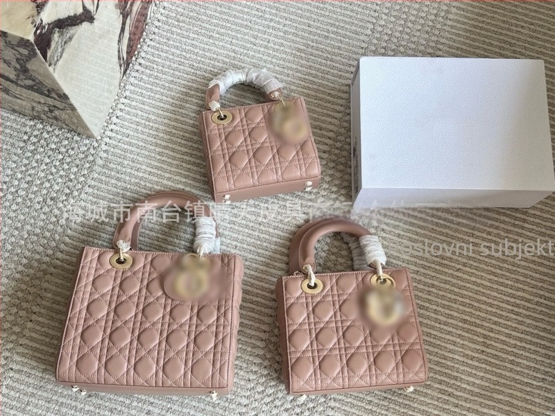 Ženska kožna torba s quiltom, srednje veličine, pravokutnog oblika, preko ramena ili crossbody, stil Princeze Diane