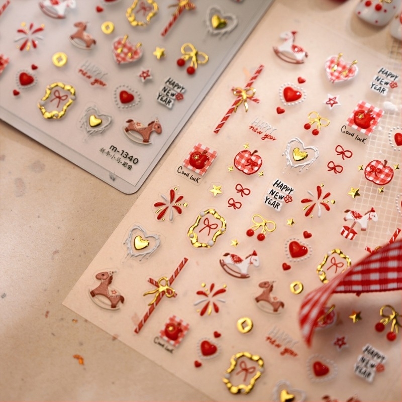 Nail stickers M1340: slatke zlatne ponije sa srcem i vatrometom