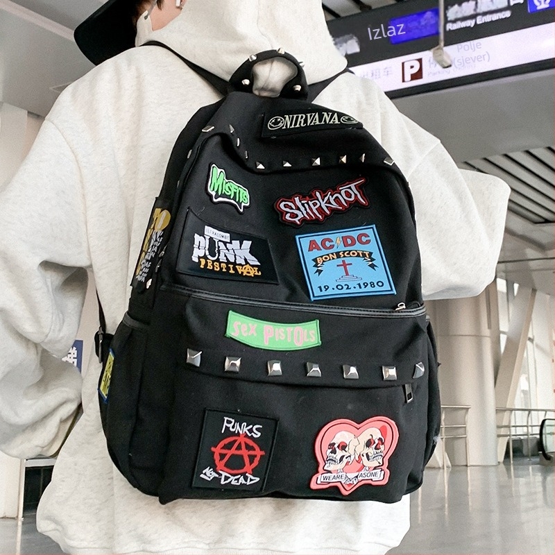 Unisex ruksak u punk stilu od platna s našivenim i metalnim zakovicama, 20–35 L, za 15-inčni prijenosnik, velik kapacitet za studente