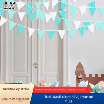 Svijetloplavi filc trokutasti zastavice za rođendansku zabavu u vrtiću