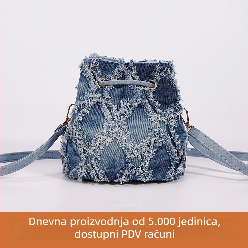Denim bucket torba, mala veličina, s crossbody remenom i unutarnjim džepom na zip