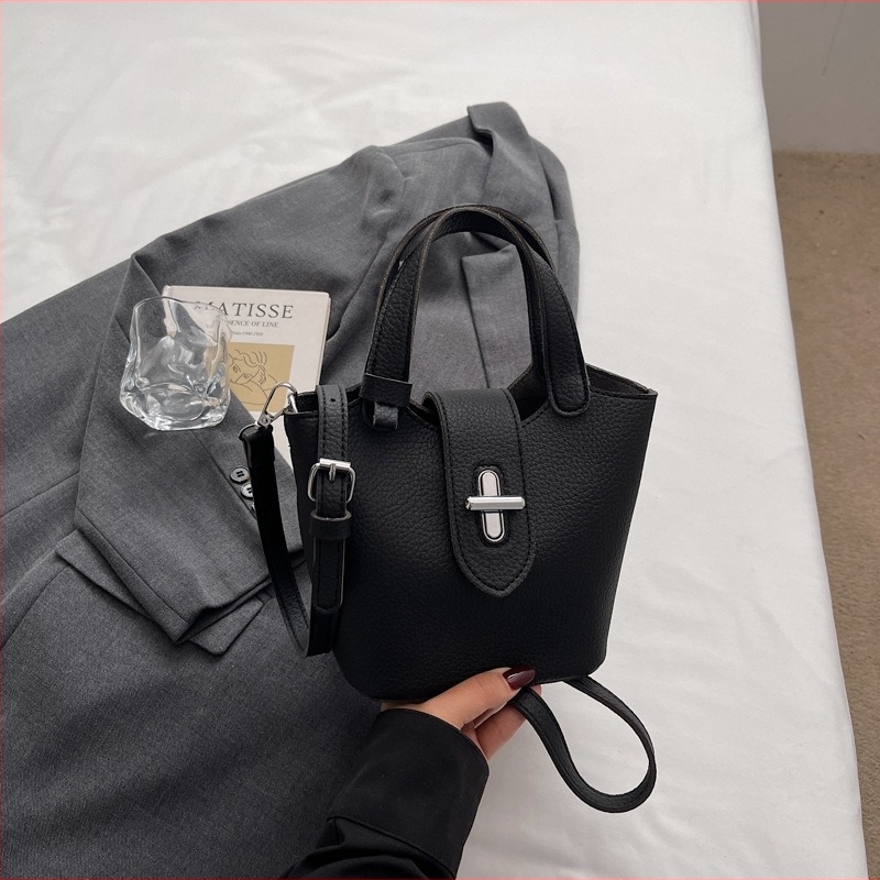 Ženska PU bucket torba s uzorkom liči, mala crossbody torba za svakodnevnu upotrebu