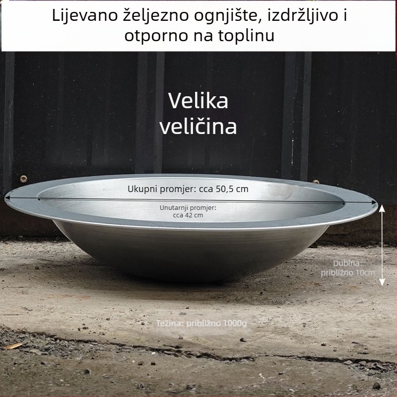 Kockasti željezni brazier na ugljen — grijanje i vanjski roštilj za kućnu upotrebu