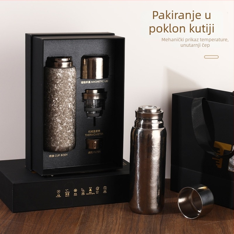 Titanijska izolirana šalica za čaj s prikazom temperature i magnetskim poklopcem, unutarnji i vanjski titan, luksuzan darovni komplet