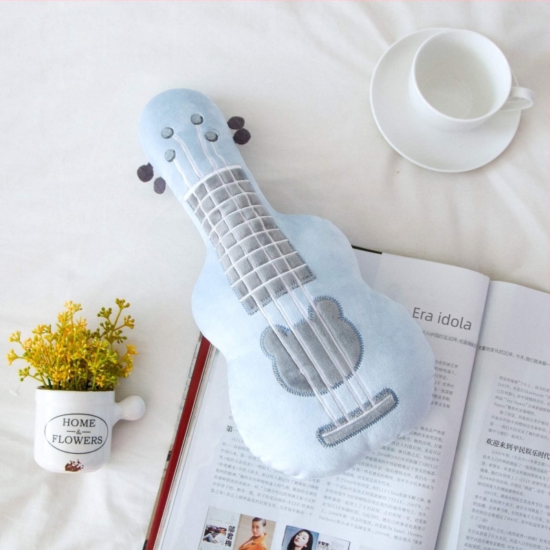 Plišana ragdoll lutka s cvjetnim motivom, ukulele i gitara – dječja igračka, poklon za djevojčice