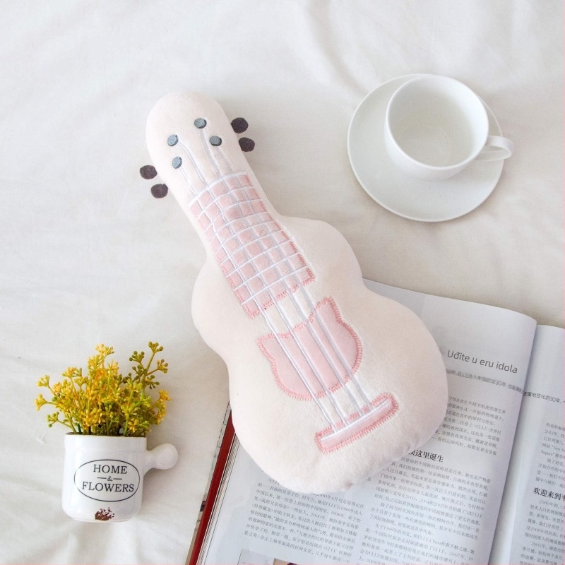 Plišana ragdoll lutka s cvjetnim motivom, ukulele i gitara – dječja igračka, poklon za djevojčice