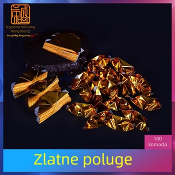 Ručno presavijene zlatne papirnate novčanice za odavanje počasti precima tijekom Qingming festivala