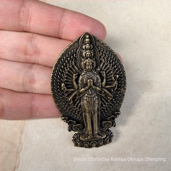 Guanyin statua s tisuću ruku – dekor za dom i ured