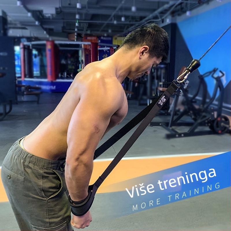Kabelski sustav za trening bicepsa i tricepsa – dodatak teretani
