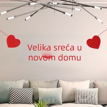 Dekoracije za preseljenje u novi dom: ukras za dnevni boravak, dvojveršne natpisi i trake sa zastavicama