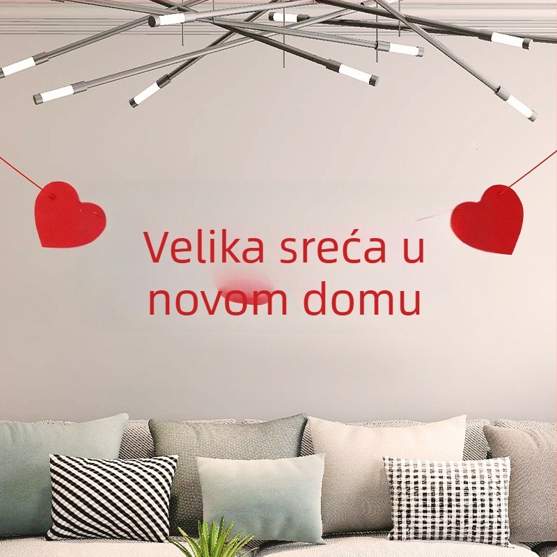 Dekoracije za preseljenje u novi dom: ukras za dnevni boravak, dvojveršne natpisi i trake sa zastavicama