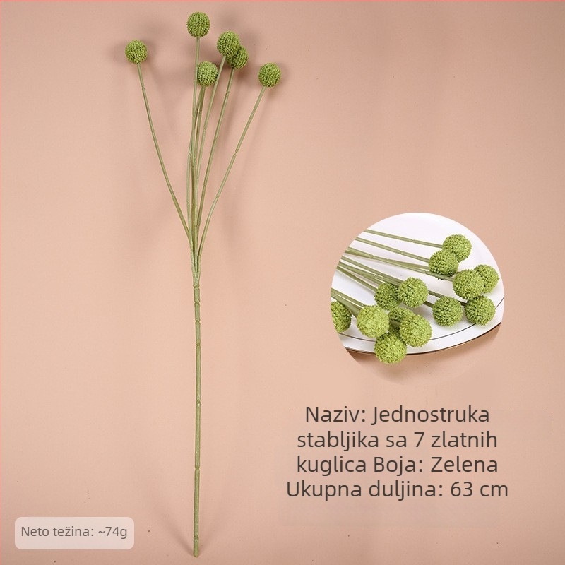 Sedam zlatnih dekorativnih sfera s umjetnim voćem i buketom plastičnih cvjetova za dnevni boravak