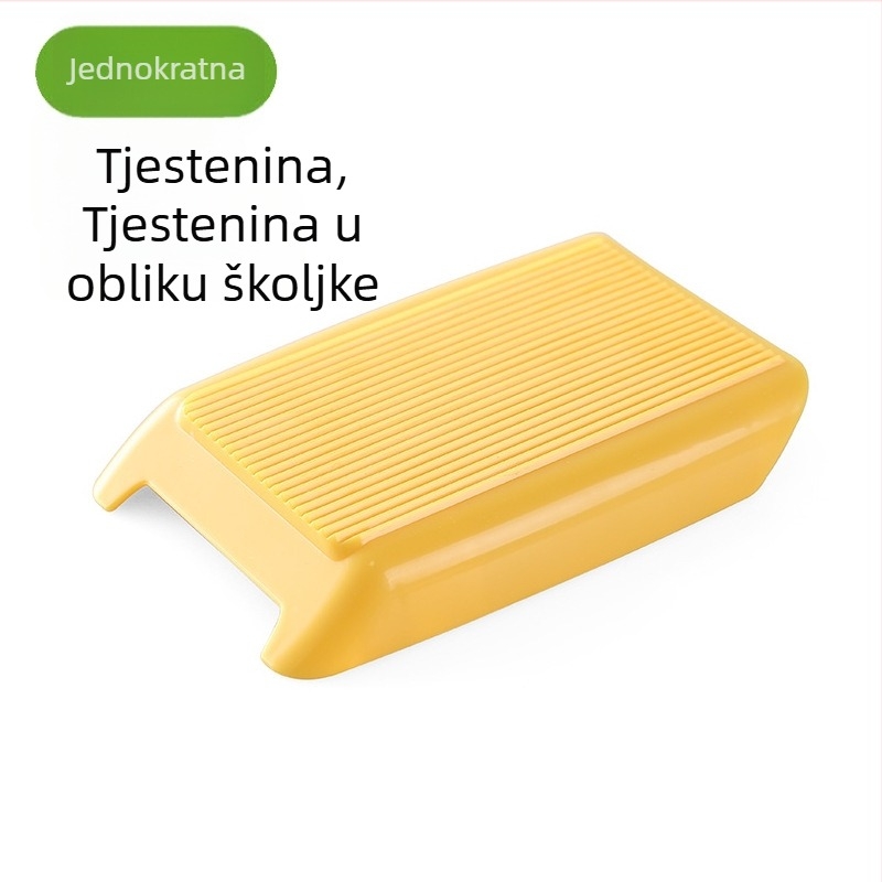Kućna ploča za konoplenu hranu s kalupima za tjesteninu u obliku mačjih ušiju i alatima u obliku školjki