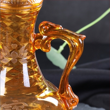 Plastični ritualni set za posluživanje: tanjur, zdjela, šalica, štapići za jelo, čajnik i šalice za čaj