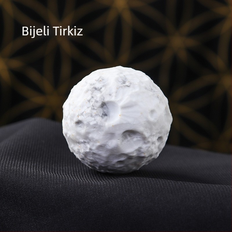 Prirodni kristalni ukras u obliku mjeseca-meteorit-planet, kristalna kugla promjera 4 cm, kreativan dar