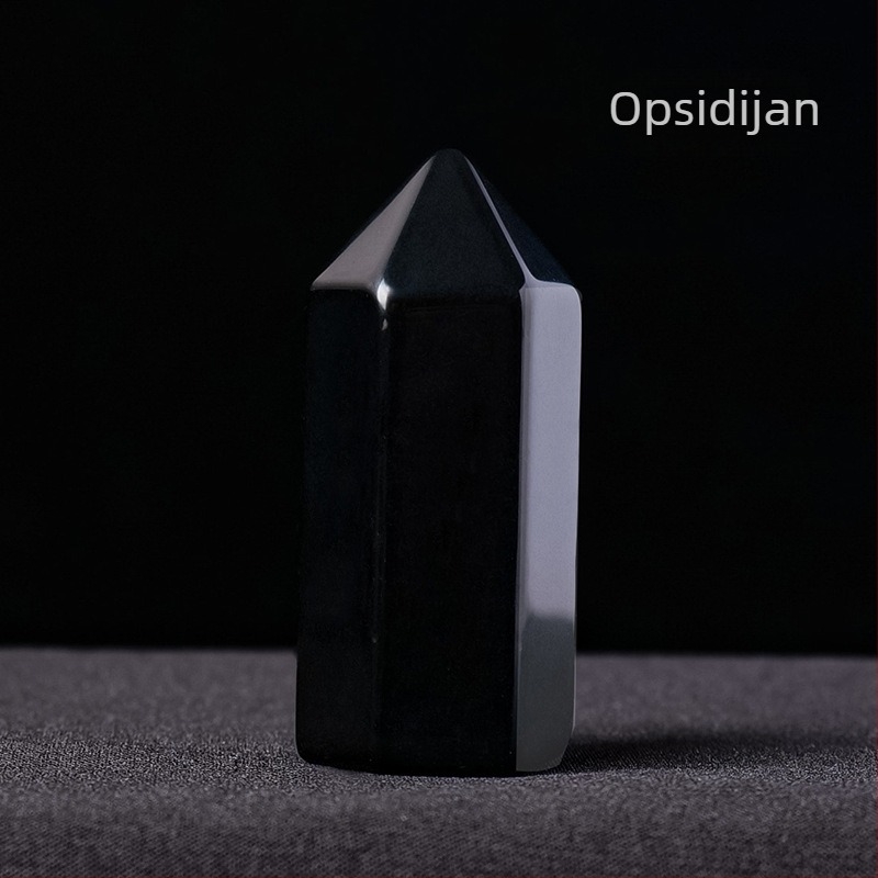 Kristalna šesterokutna kolona, prirodni kristal, polirana, s oštrim vrhom, dekorativni predmet