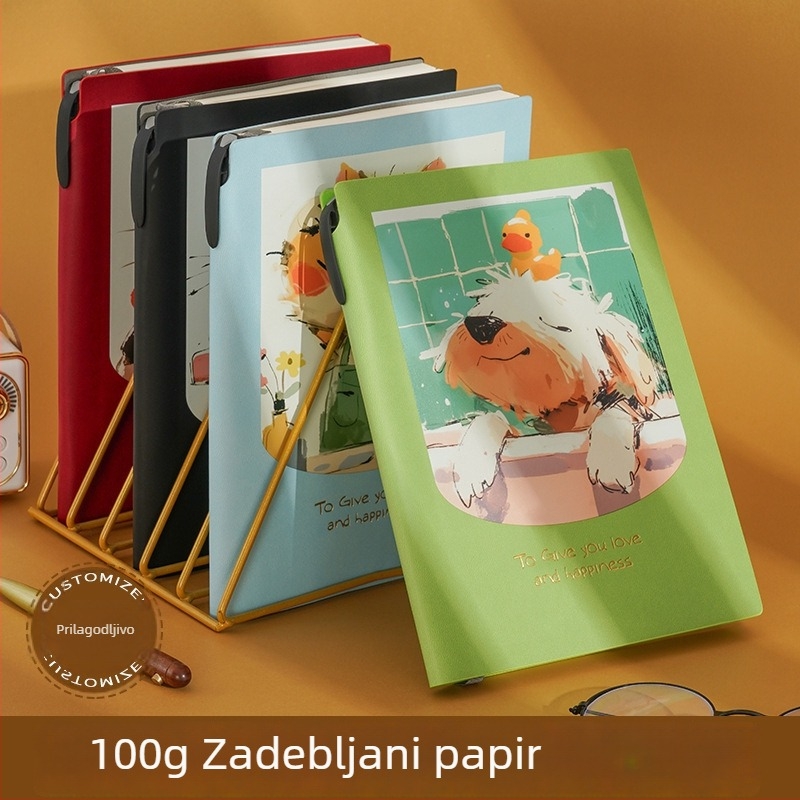 Bilježnica s šarenom karikaturnom ilustracijom, debelog, mekanog kožno-izglednog kućišta, stranice s vodoravnim linijama
