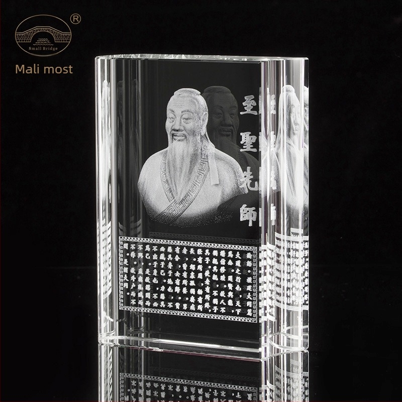 Kristalna statue Konfucija s unutarnjom gravurom, Koledž Shandong Qufu, kulturni suvenir za Dan učitelja
