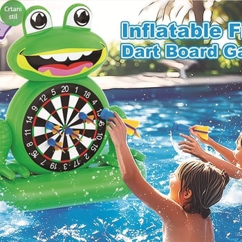 Naduvana ploča za darts s crtanim žabom — dječja igra na travnjaku i u vodi