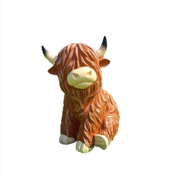 Highland cow od smole – kreativni ukras za dom, noćna lampica za stol, crtani životinja poklon
