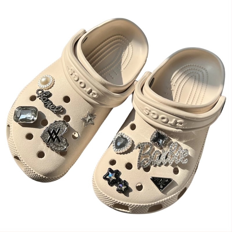 Crocs dodaci: DIY dijamantne zvjezdice i slova s cvjetnim ukrasima