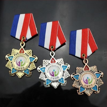 Personalizirana metalna medalja za maraton za školski sportski događaj – cross-country trčanje i biciklizam
