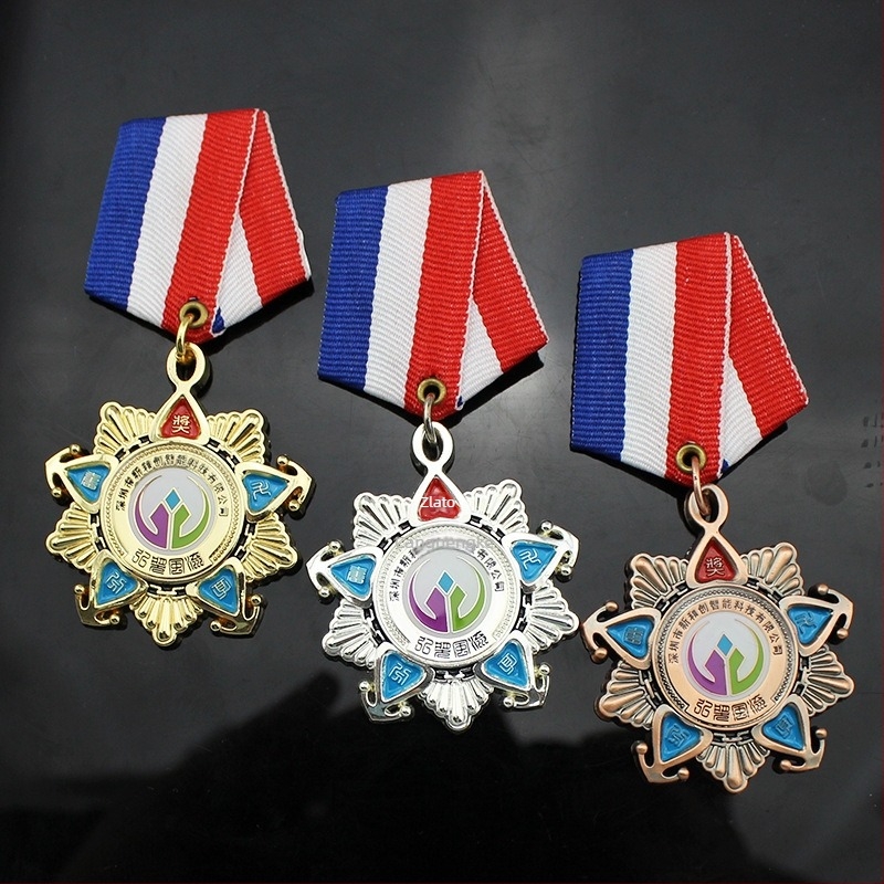 Personalizirana metalna medalja za maraton za školski sportski događaj – cross-country trčanje i biciklizam