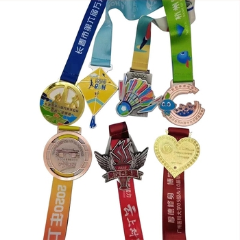 Prilagođena medalja za natjecanja i počasti, školske spomen-događaje, maraton, gradska liga, zlatno premazana