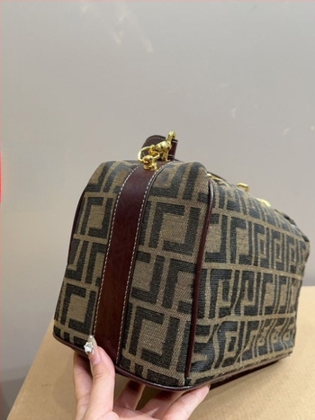Platnena torba u stilu lunch box s vintage cvjetnim uzorkom, oblik kante, zatvaranje zipom, jedna naramenica, za svakodnevnu uporabu