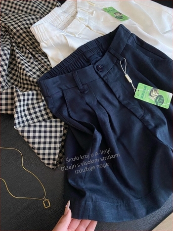 Plavo, Old Money stil, hlače od Tencela i lana, opuštene, casual, visok pas, A-linija, Bermuda, široke nogavice, šortsevi