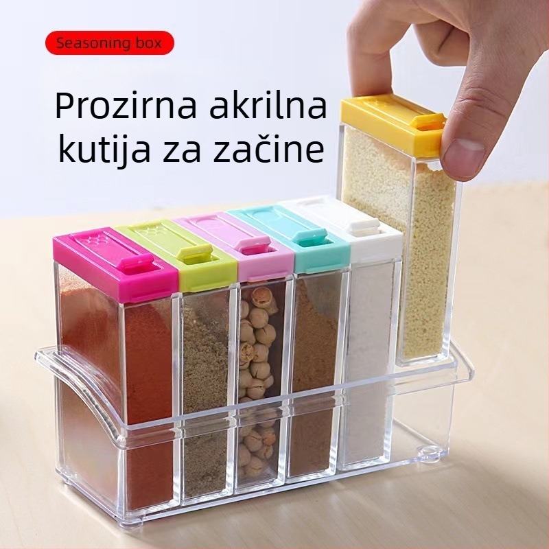 Minimalistički proziran set posuda za začine u kuhinji – posude za sol i začine