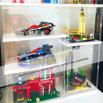 Prozirna akril kutija s vratima za figurice, LEGO i modele od gline – ulični prizor, zaštita od prašine, kapacitet 2 L