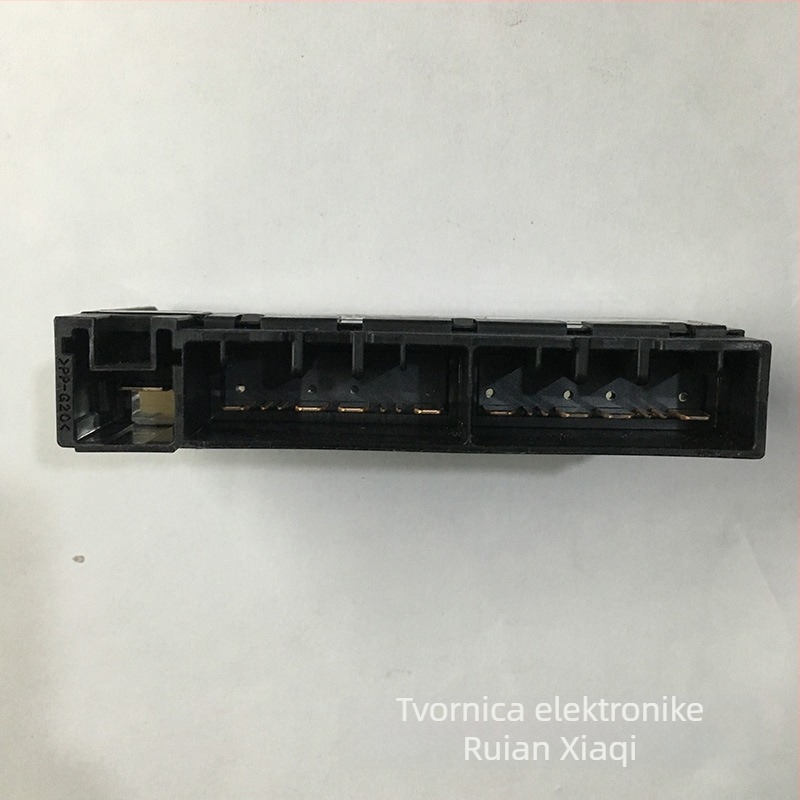 Toyota relej kutije osigurača i integrirani relej 82641-47020 Yazaki 7281-8502