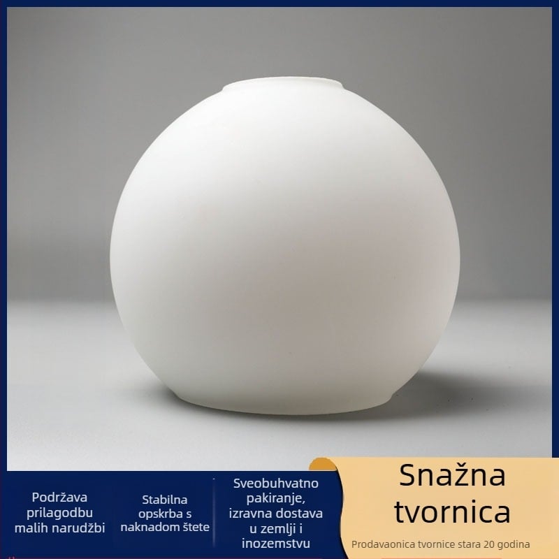 Stakleni abažur mliječno-bijele boje, okruglog oblika kuglice, ravan rub, za stolne, stajaće lampe i lustere.