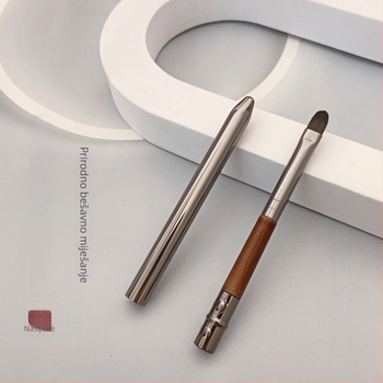 Prijenosni set četkica za usne: četkica za usne, četkica za ruž, četkica za sjaj usana i detaljna korektorska četkica s kapicom