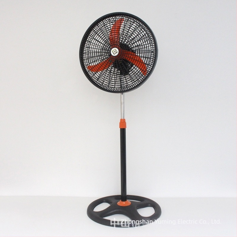 18-inčni stojeći ventilator s 3 lopatice, visoke snage, baza s dvanaest otvora