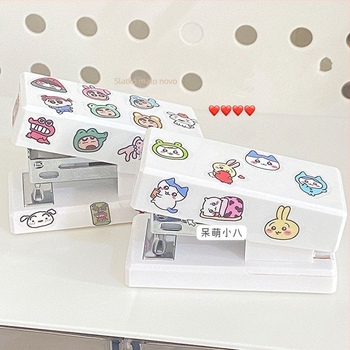Slatka mini spajalica sa Shin-Chan i Chiikawa – DIY crtani film, kompaktno, za učenike